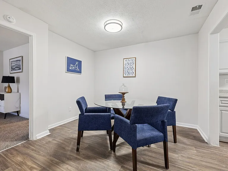 Birch Run Apartments — Photo 11