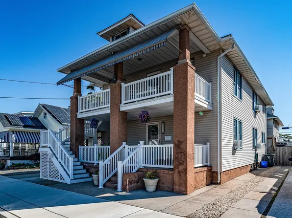 105 N Wyoming Ave #2, Ventnor, NJ 08406