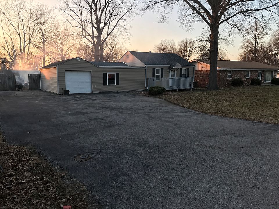 1st image of 5 Monticello Dr