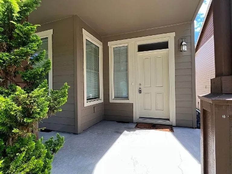3526 Hepburn St NE — Photo 2