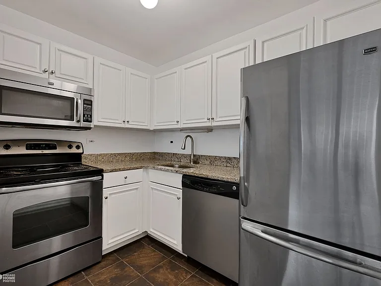 33 E Cedar St #3H — Photo 8