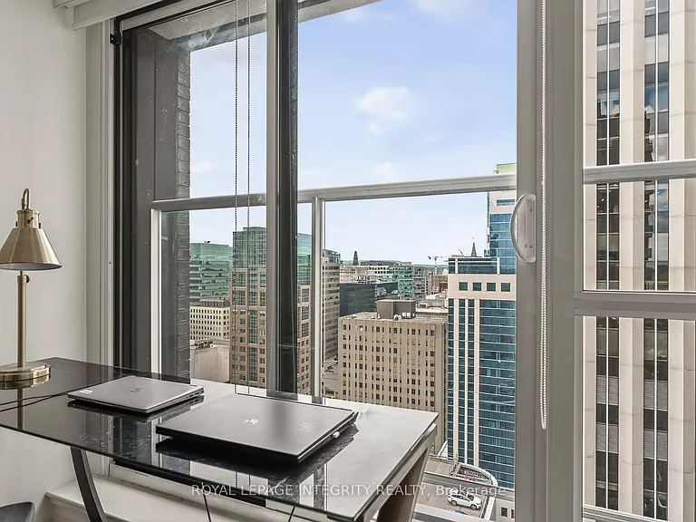40 Nepean St #2102 — Photo 17