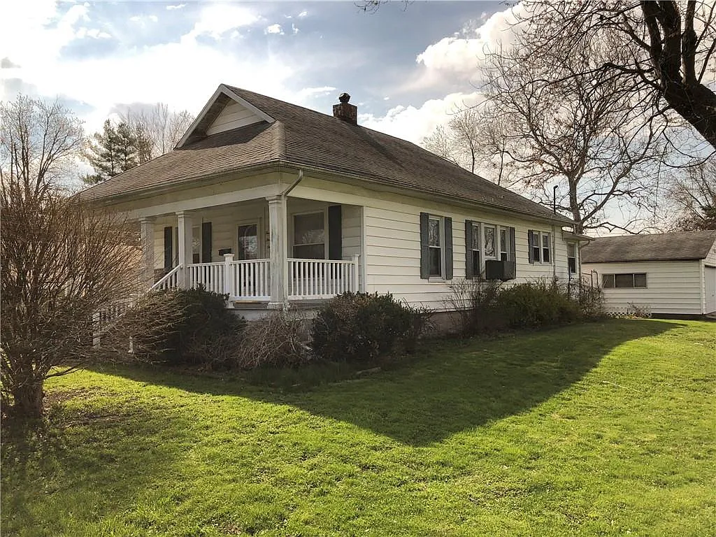 531 W Elm St photo 1
