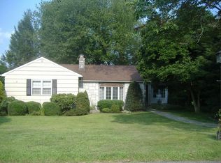 10 Rexview Cir, Trumbull, CT 06611