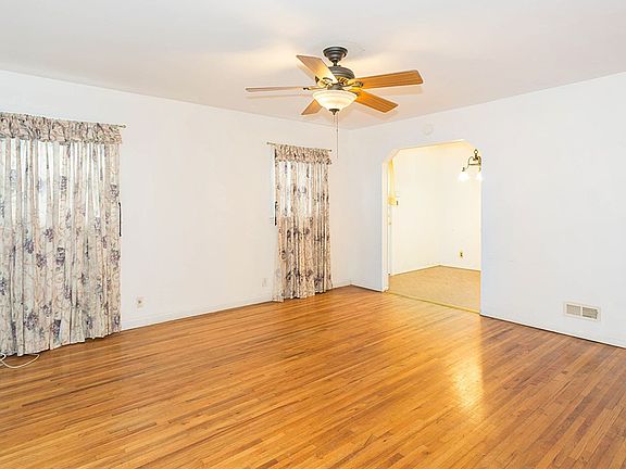 2nd image of 26924 80th Ave