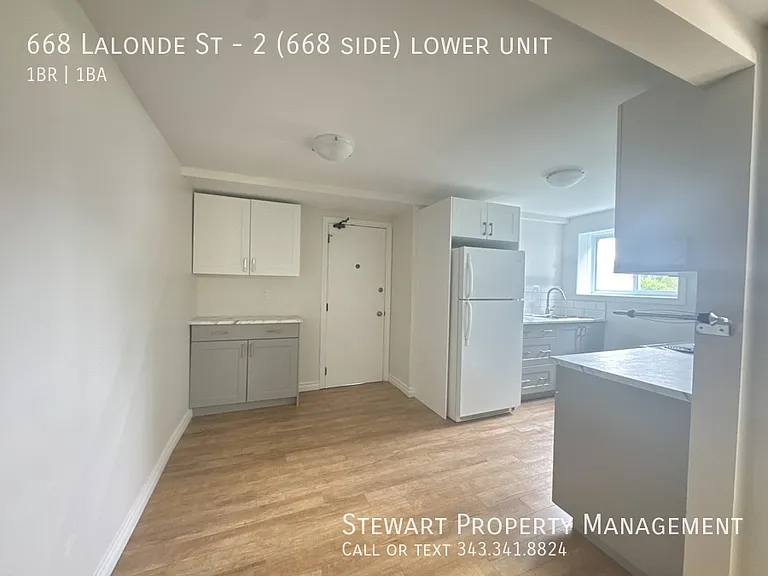 668 Lalonde St #2 — Photo 13