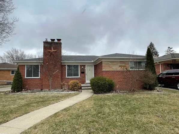 21541 Pallister St, Saint Clair Shores, MI 48080