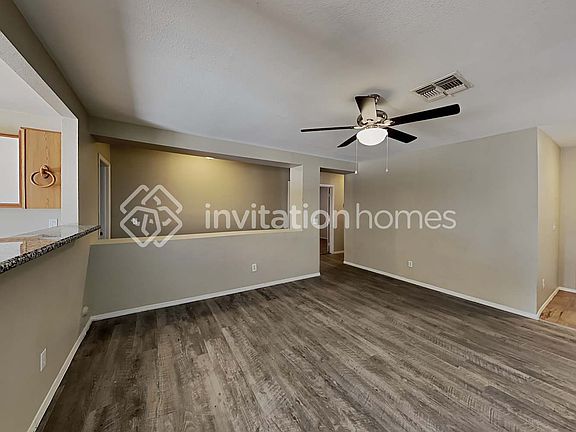 4th image of 2833 E Cherry Hills Dr
