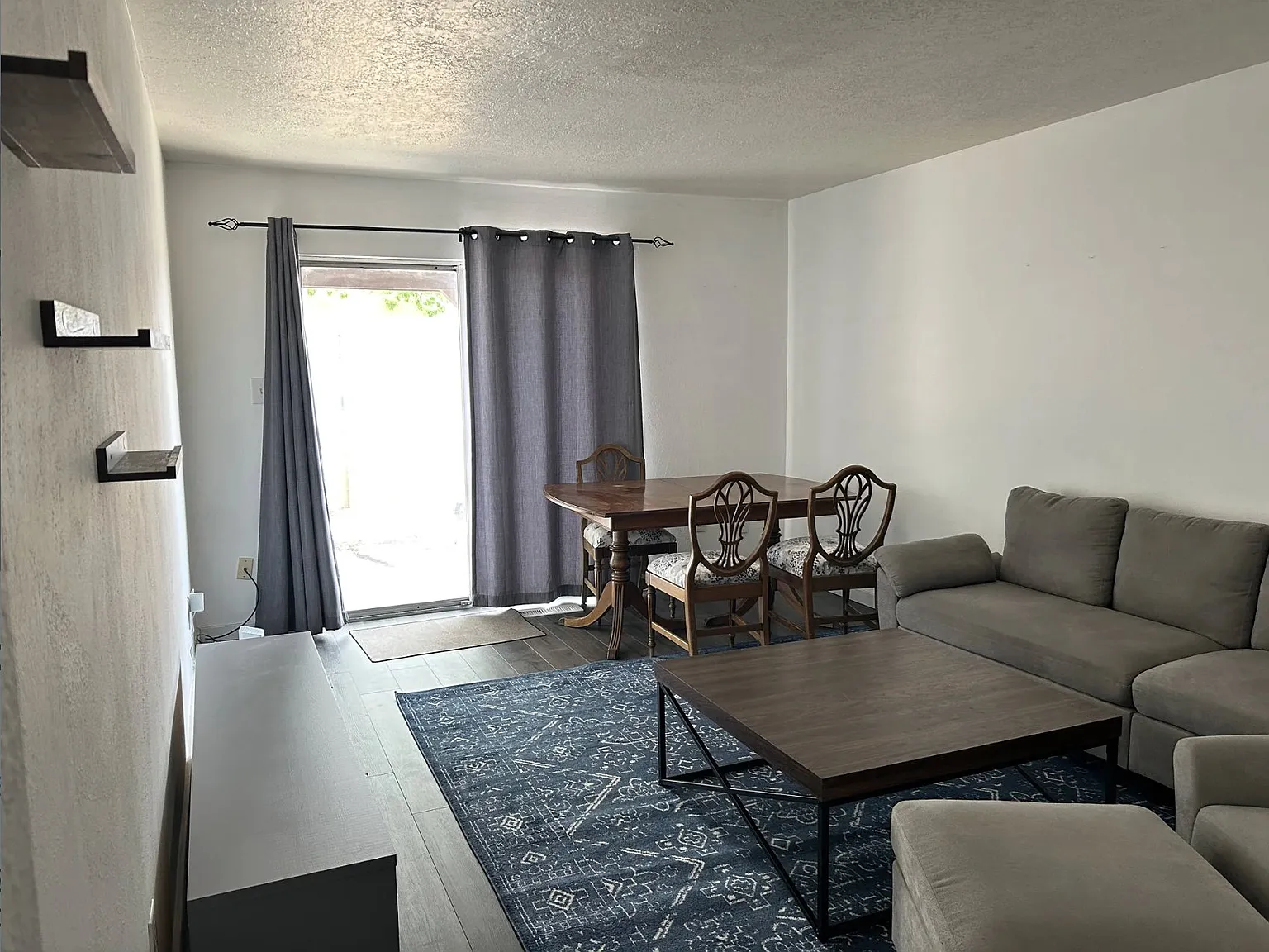 For Housemate: 1BR | 1 shared BA | Available 08/17 | $900/mo | Albuquerque, NM — Photo 2