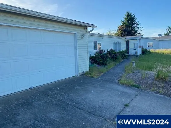 876 Luke St, Independence, OR 97351