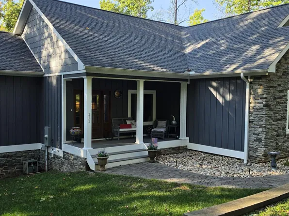 111 Brentwood Ln, Moneta, VA 24121
