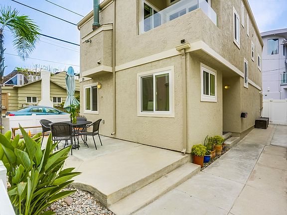 4th image of 709 Portsmouth Ct