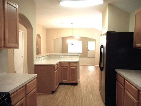 3rd image of 11207 Hemington Dr