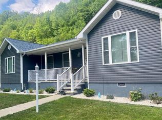311 Saint Johns Trl, Hazard, KY 41701