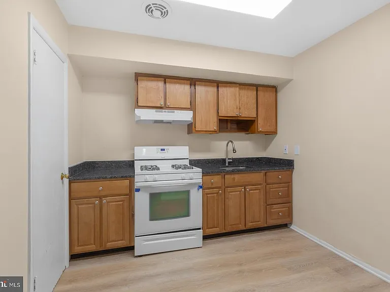 5990 Henry Ave #2 — Photo 1