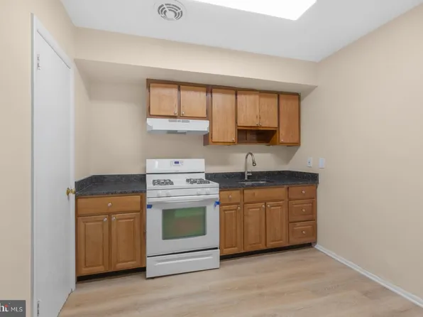 5990 Henry Ave APT 2, Philadelphia, PA 19128
