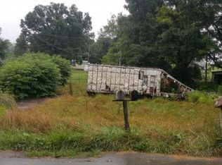 1111 Kinzer Ln, Kingsport, TN 37660