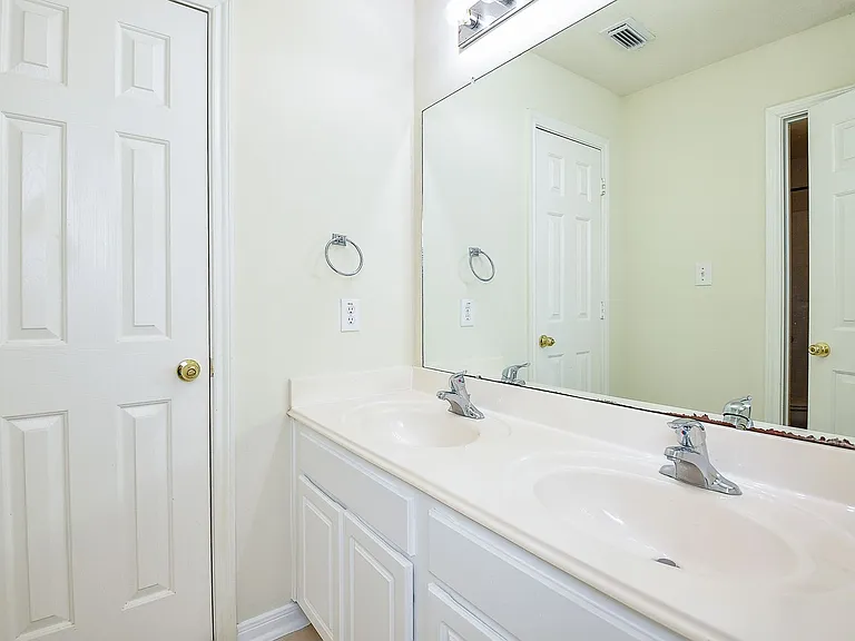 15119 Newfield Bridge Ln — Photo 33