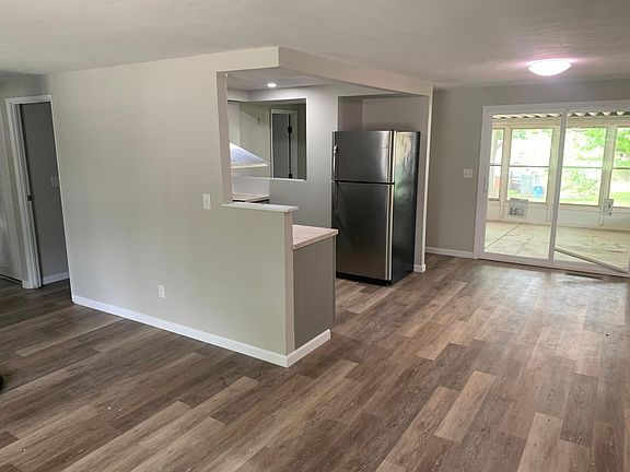 4th image of 6119 Longford Rd