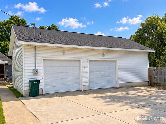 5th image of 1112 N County Road 432 Rd