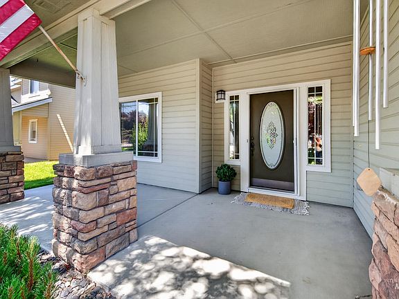 3rd image of 2326 W Grand Teton Dr