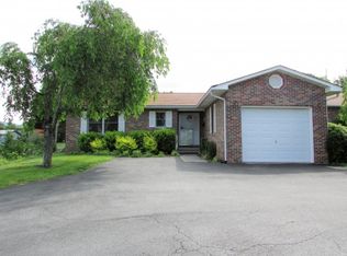 310 Pine Hill Rd, Elizabethton, TN 37643