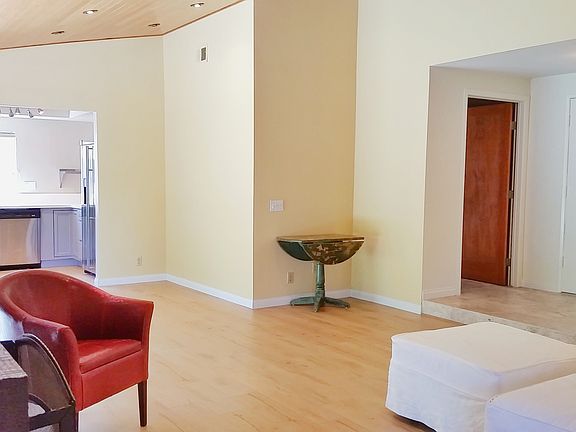 3rd image of 208 Asta Ave