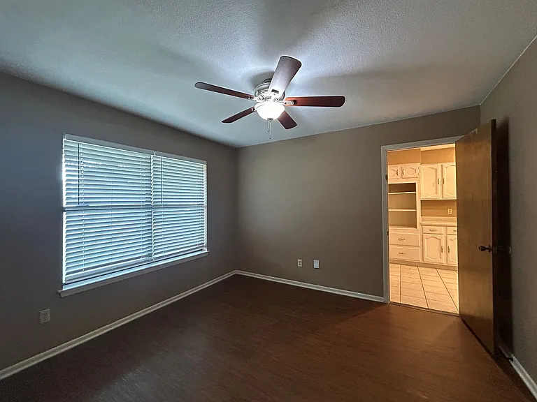 826 Timber Dr — Photo 21