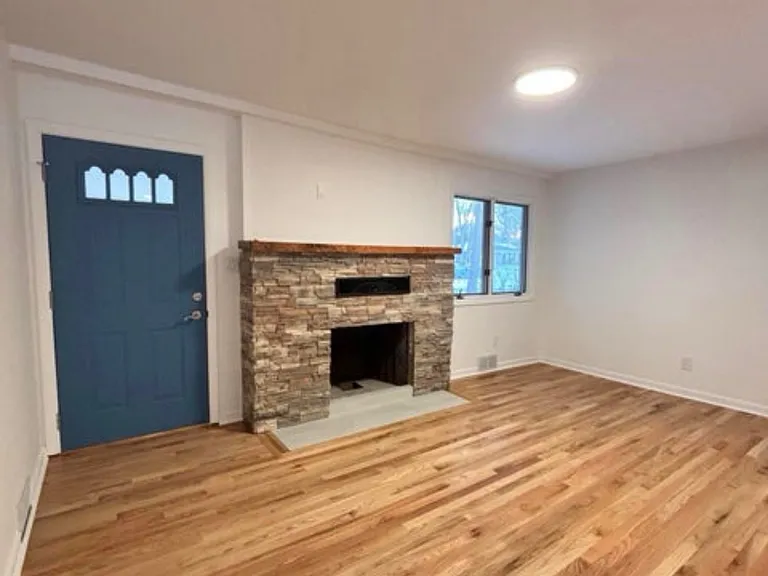 325 Winwood Ave — Photo 7