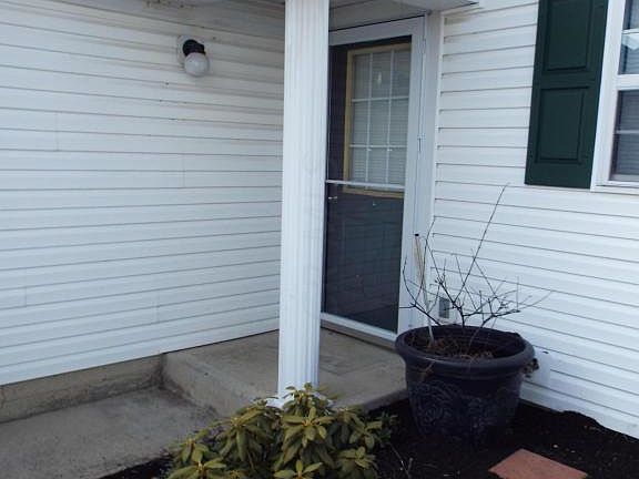 2nd image of 4712 Cadmus Dr