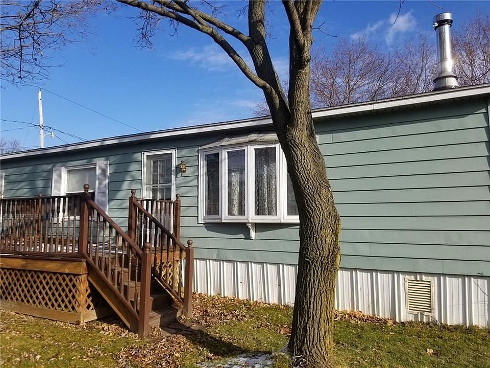 1st image of 35 Ashmoor Dr