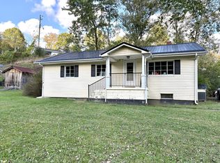 96 Edgewood Ln, Honaker, VA 24260