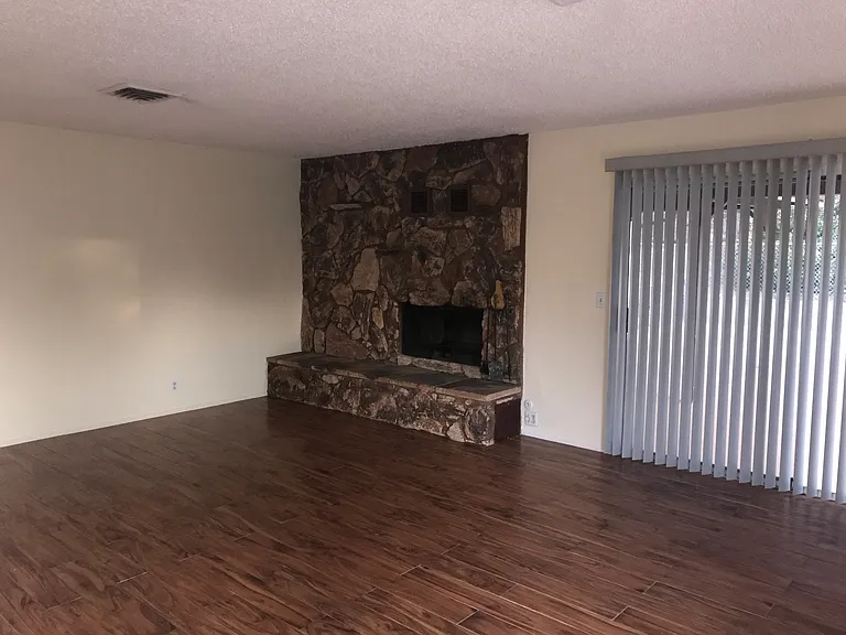 1884 Country Pl — Photo 6
