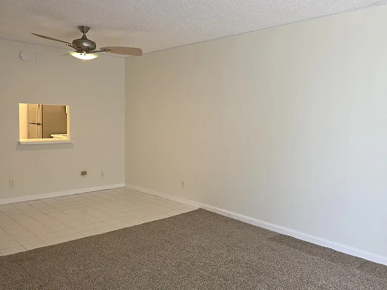 470 Executive Center Dr #2K — Photo 10