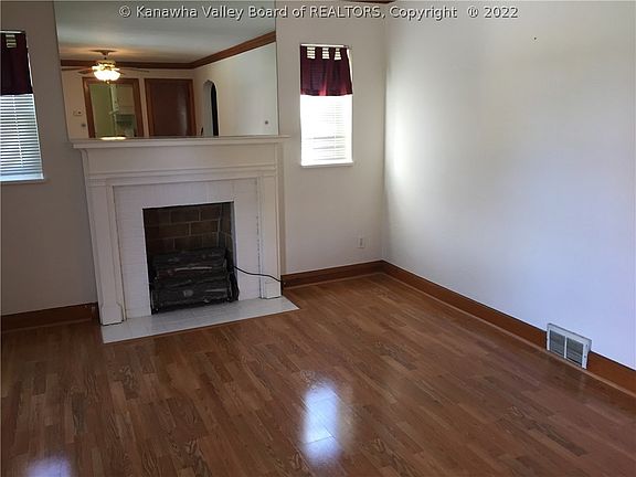 5th image of 2123 Highland Ave