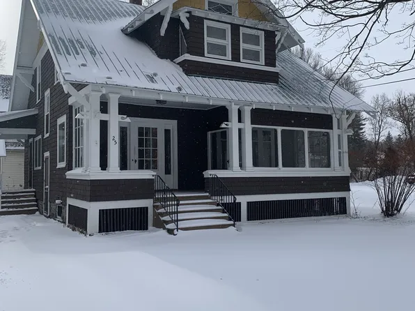 25 3rd St, Malone, NY 12953
