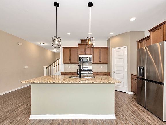 3rd image of 129 Fernhill Dr NW