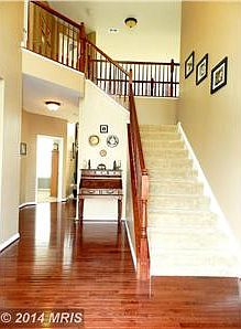 Grand 2-Story Foyer