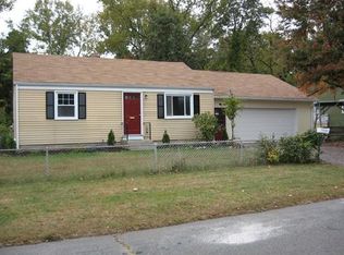 56 Suzanne St, Springfield, MA 01104