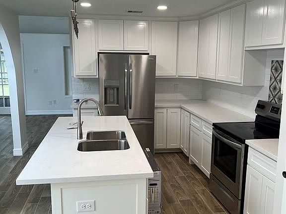 5th image of 6950 Foxbrook Dr