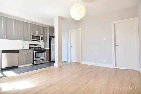 Rented by Bohemia Realty Group | media 8