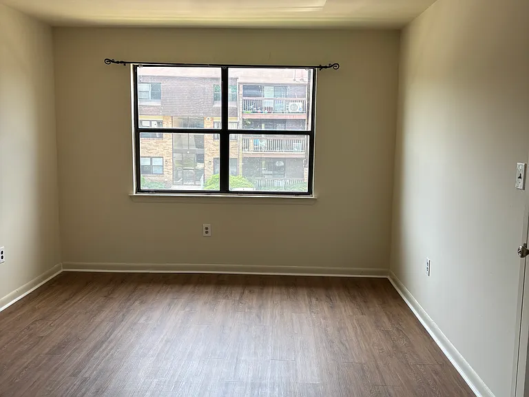 1916 Raspberry Ct — Photo 10