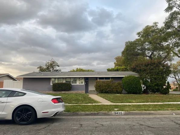 2425 Santa Ysabel Ave, Fullerton, CA 92831