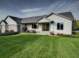 N1761 Ivy Ln, Greenville, WI 54942