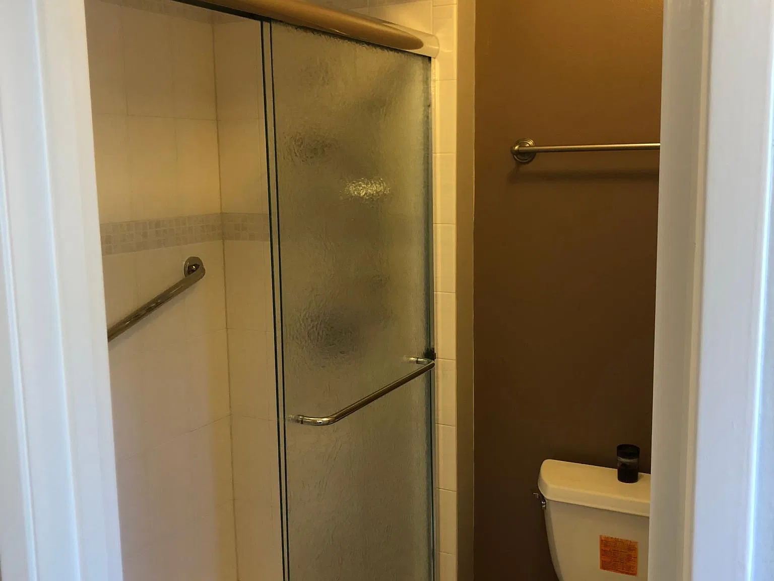 2 bed, 800 sqft, $3,600 — Photo 2