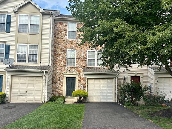 2nd image of 4606 Jasmine Dr
