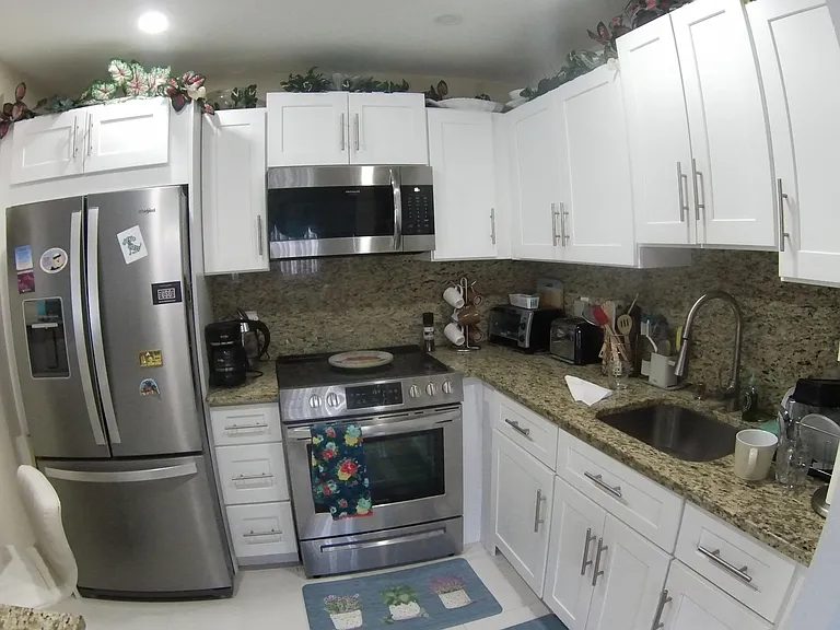 275 Monaco Way #F — Photo 9