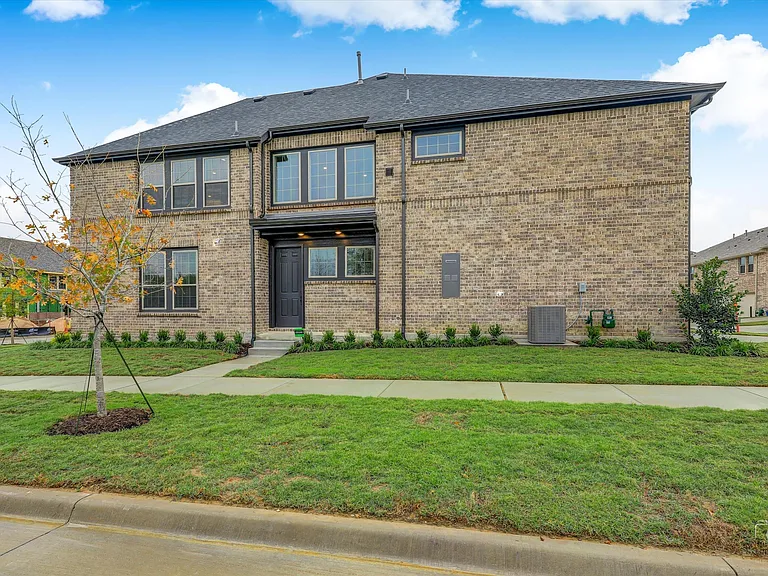 7211 Panicum Dr — Photo 2