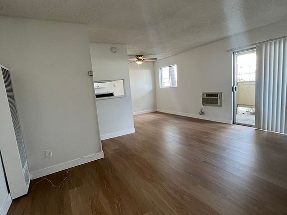 3rd image of 8100 Orangewood Ave APT 8