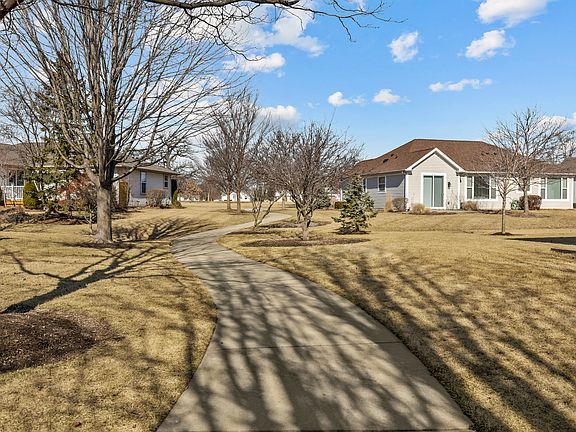 5th image of 12983 Brookwood Dr